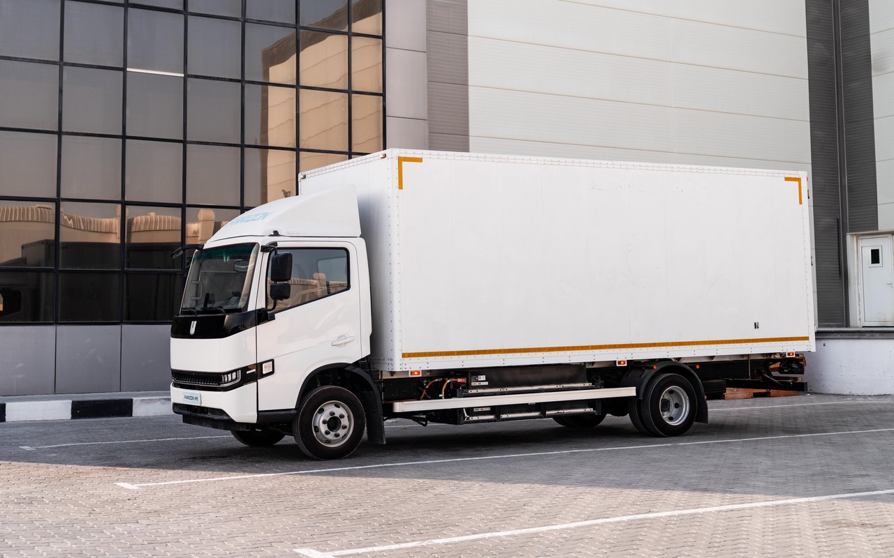 Farizon H9E, camión liviano eléctrico con caja cerrada